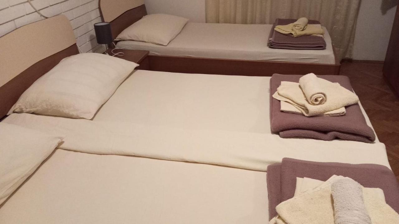 Jasna1 Apartman Knin Szoba fotó