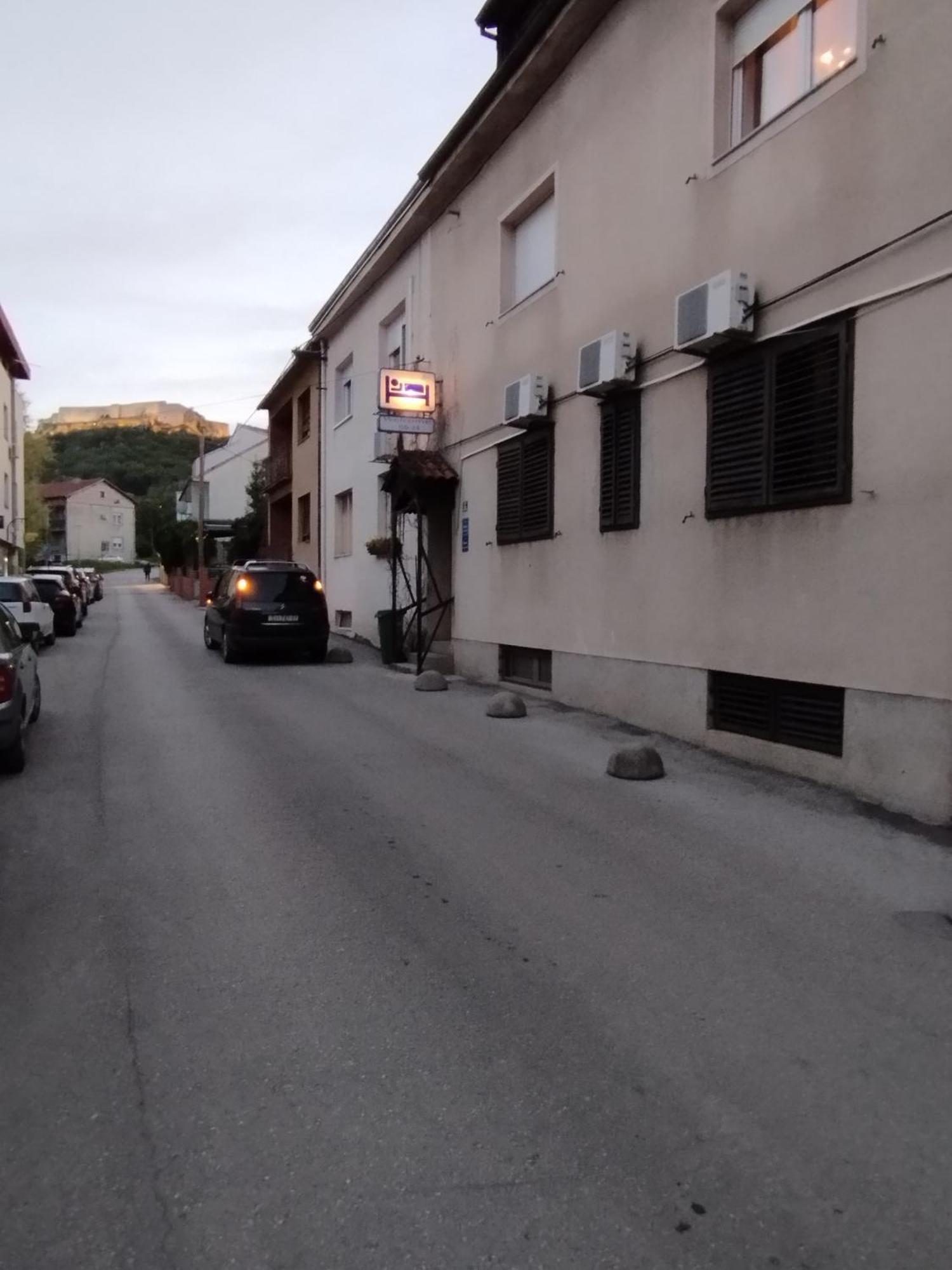 Jasna1 Apartman Knin Kültér fotó