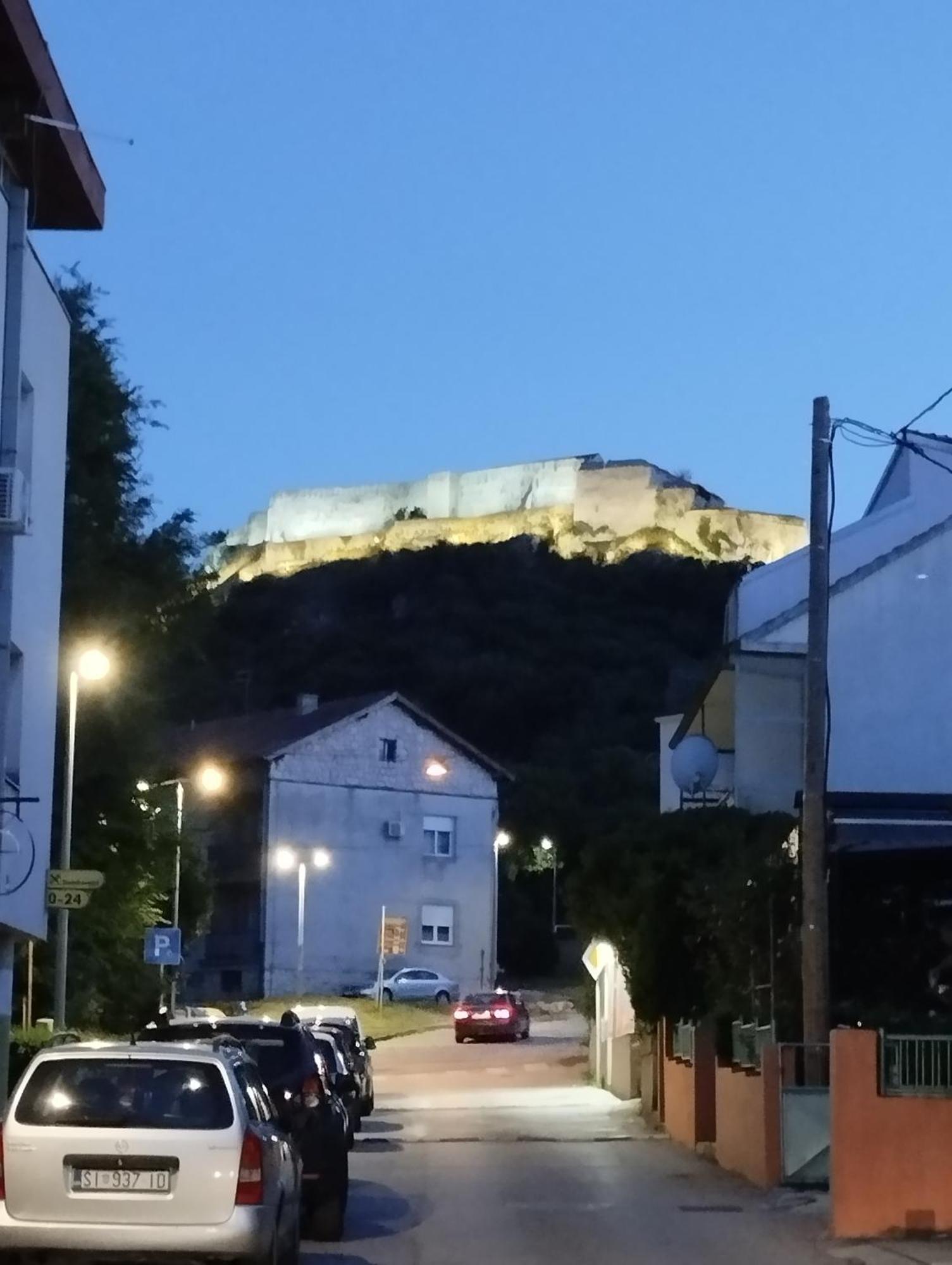 Jasna1 Apartman Knin Kültér fotó
